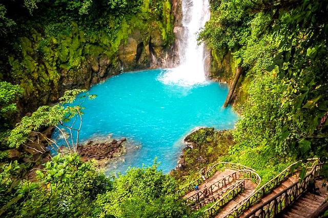 vacaciones-en-rio-celste-costa-rica-desde-Kendall